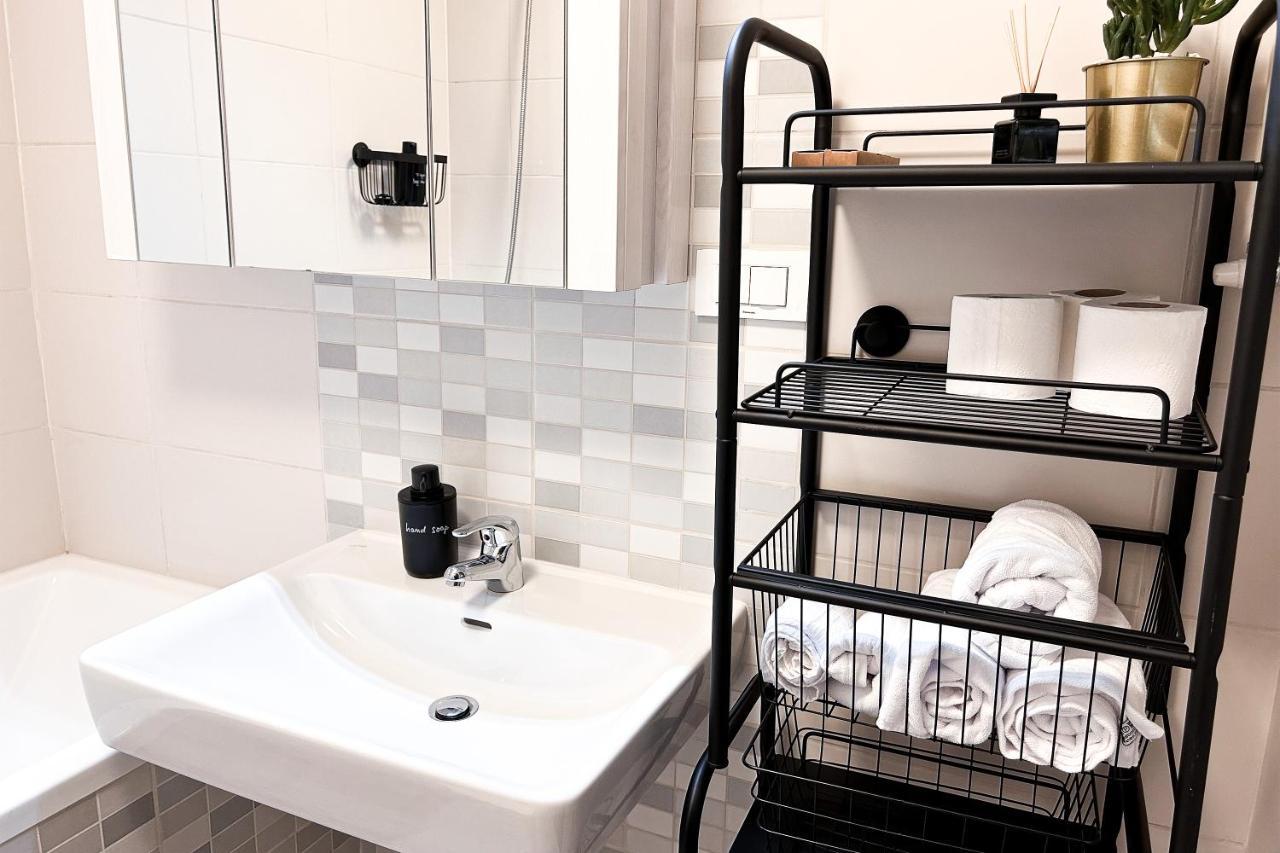 Downtown C22 Apartment Bukares Bagian luar foto