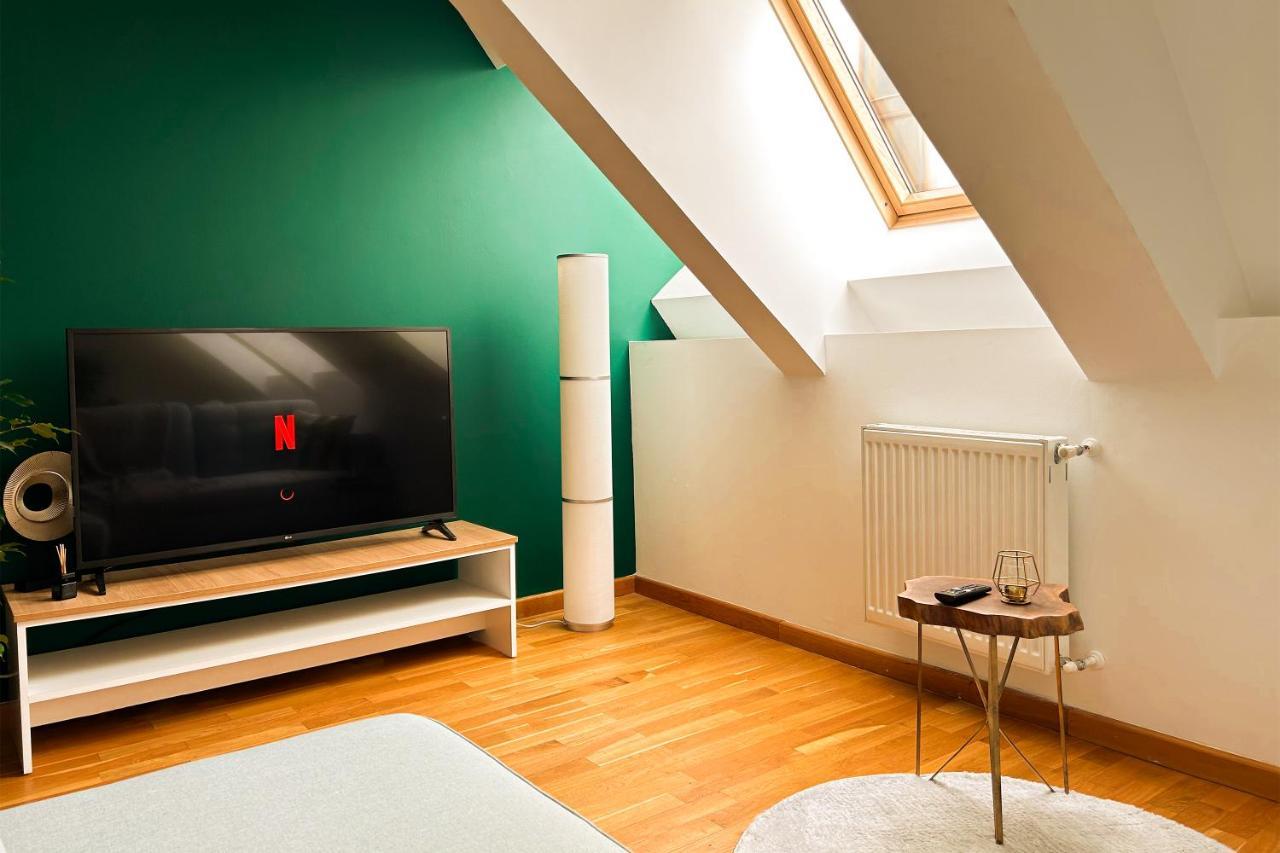 Downtown C22 Apartment Bukares Bagian luar foto
