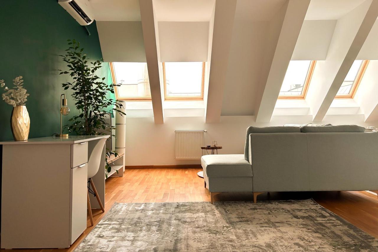 Downtown C22 Apartment Bukares Bagian luar foto