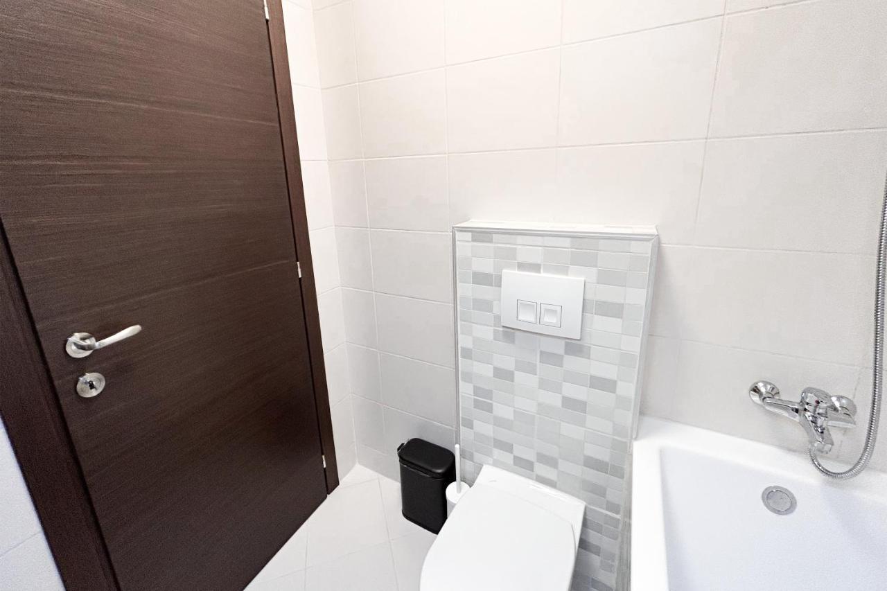 Downtown C22 Apartment Bukares Bagian luar foto