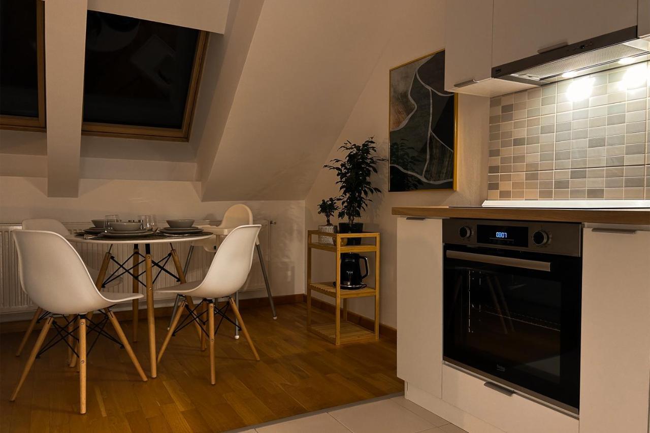 Downtown C22 Apartment Bukares Bagian luar foto