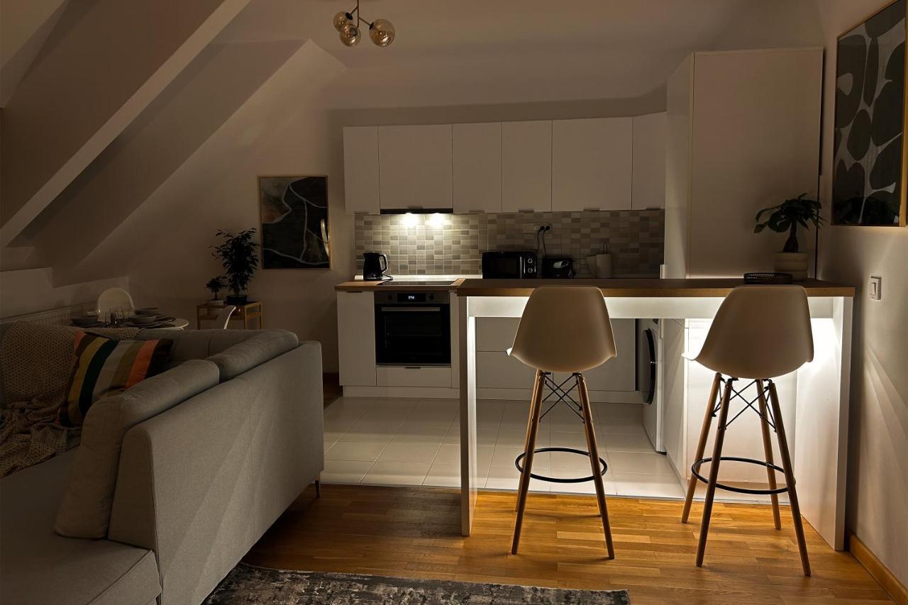 Downtown C22 Apartment Bukares Bagian luar foto