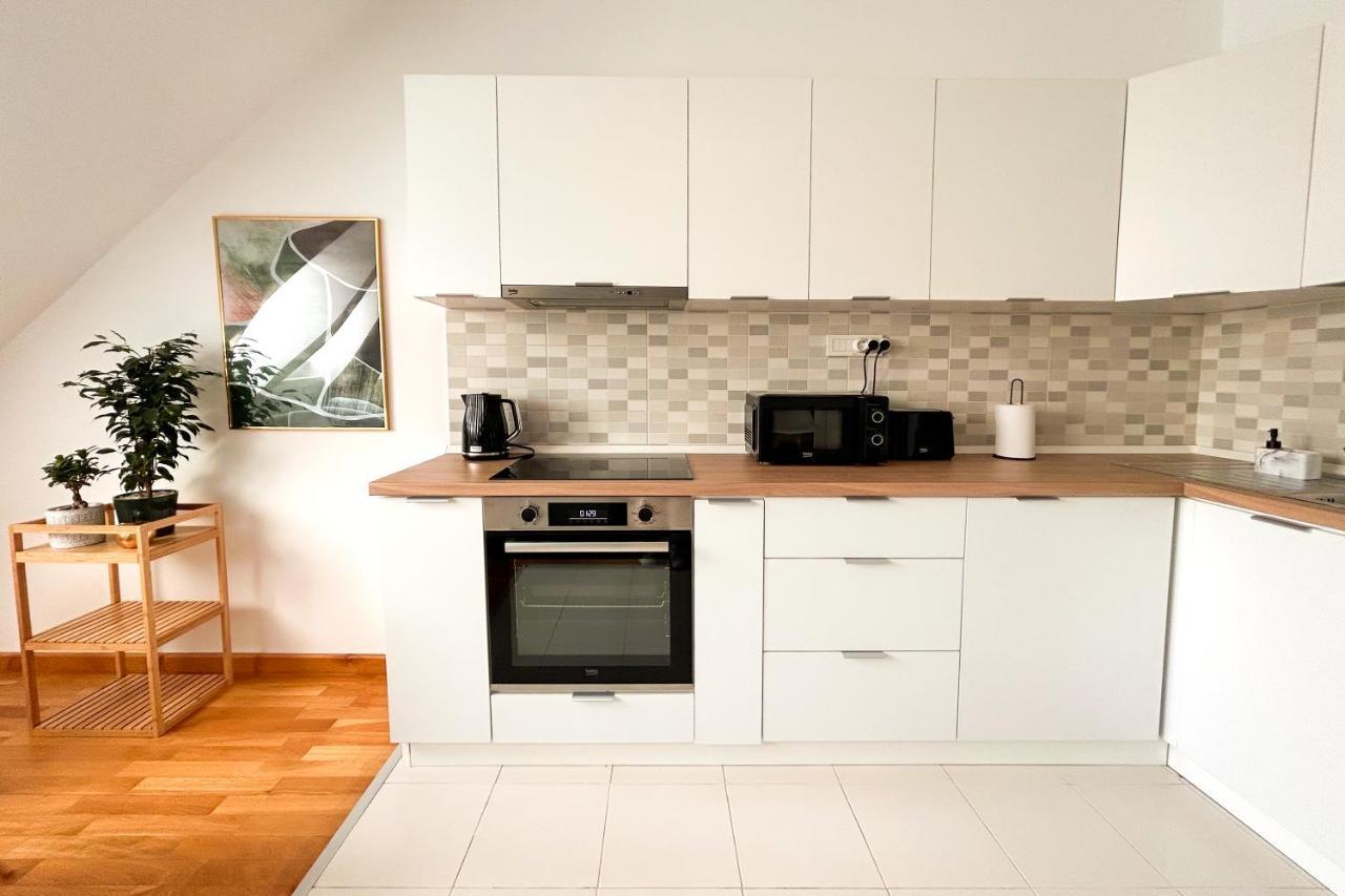 Downtown C22 Apartment Bukares Bagian luar foto