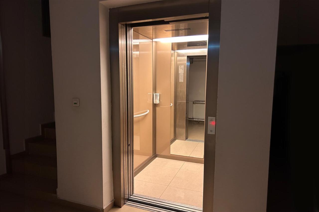 Downtown C22 Apartment Bukares Bagian luar foto